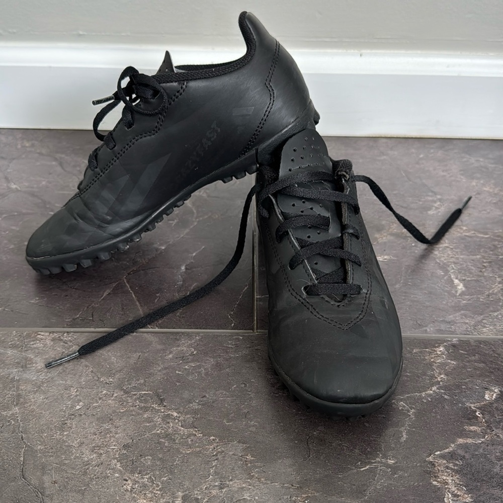 Kids black Adidas indoor soccer turf cleats size3